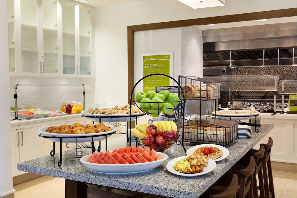 Фото Hilton Garden Inn Boston Logan Airport