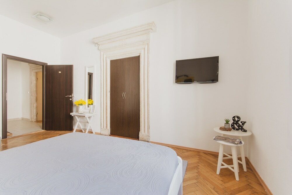 Фото Rooms Eden Old Town