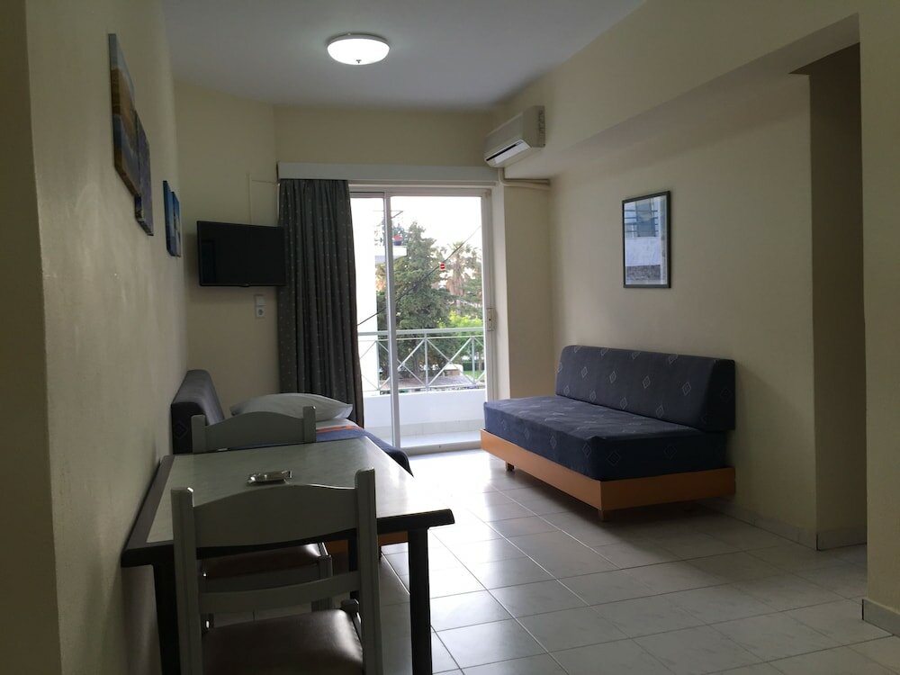 Фото Jasmine Hotel Apartments