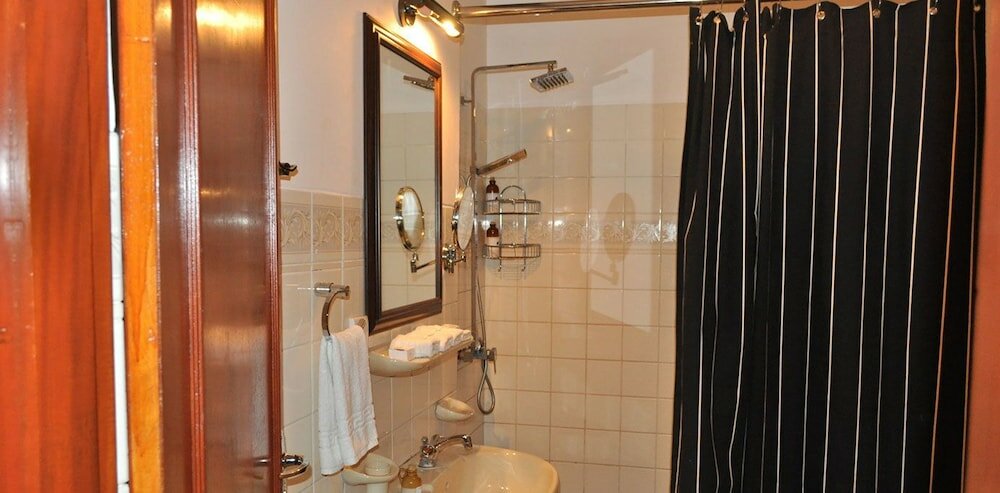 Фото Cocoon Hills