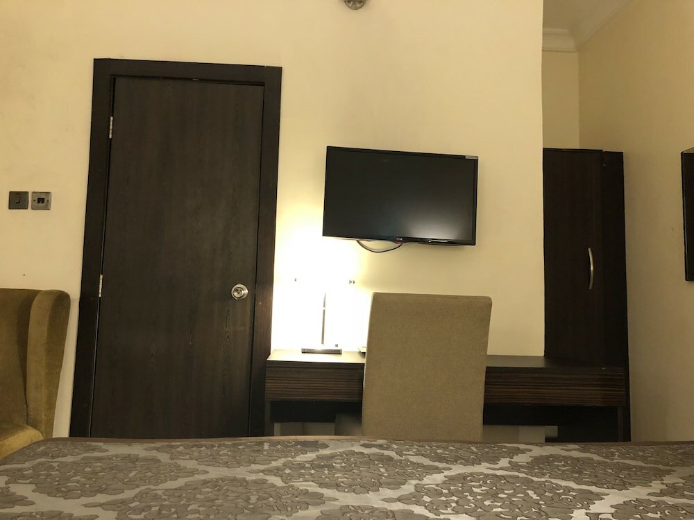 Фото Lakeem Suites Ikoyi