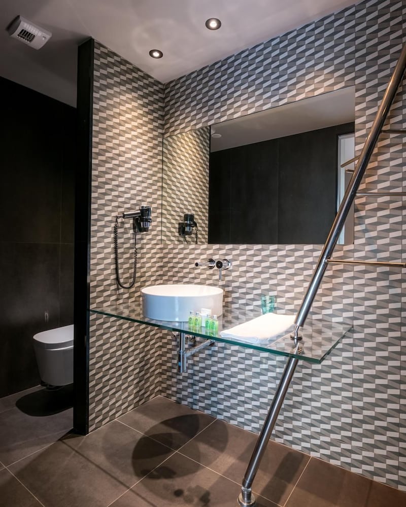 Фото Essence Living Exclusive