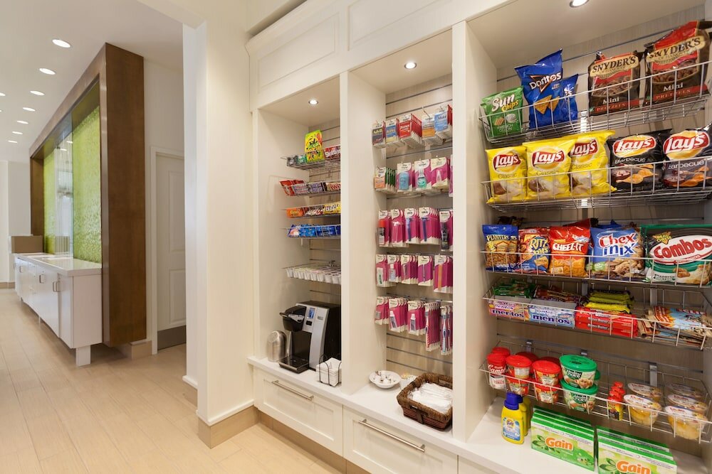 Фото Hilton Garden Inn Boston Logan Airport