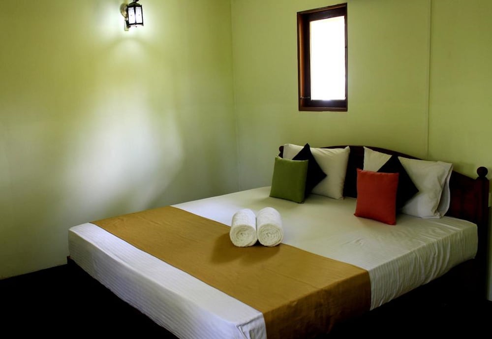 Фото Palm Beach Inn and Sea Shells Cabanas