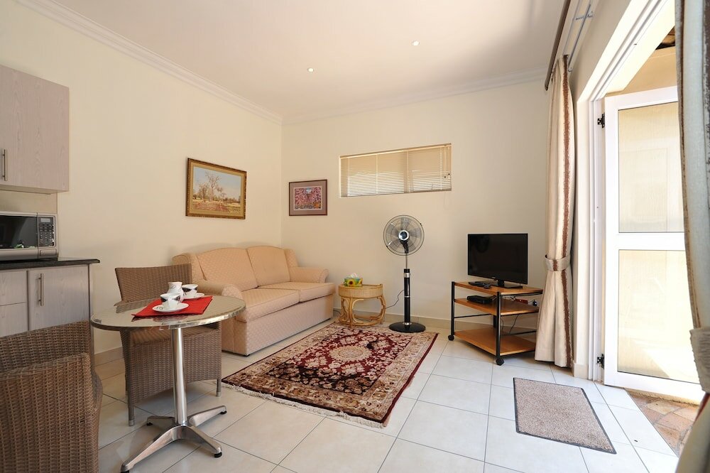 Фото Fifteen On Orange