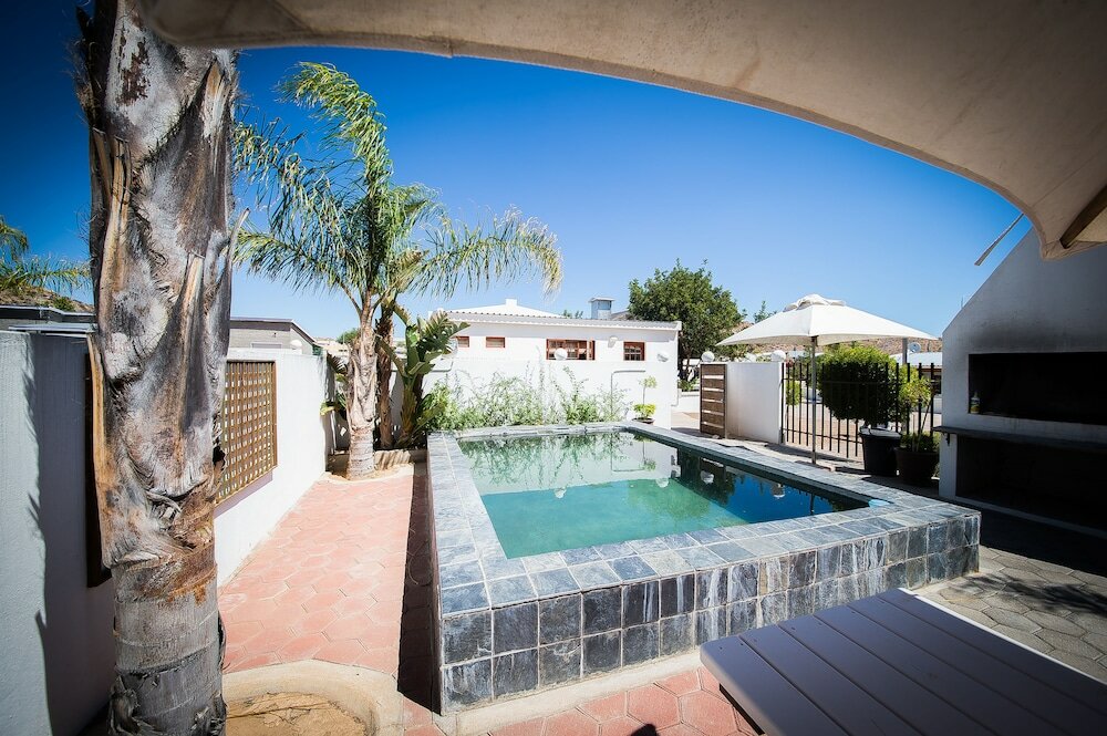 Фото Kleinplasie Guesthouse