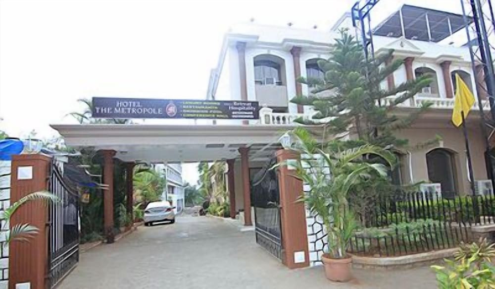 Фото Hotel The Metropole