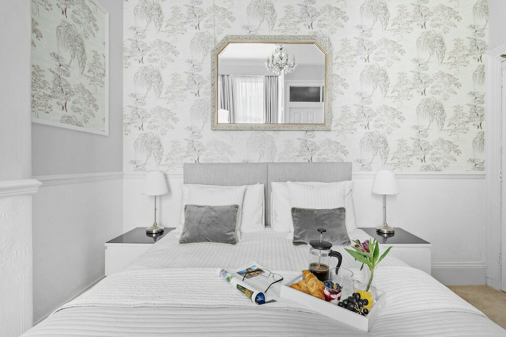 Фото Sandway House