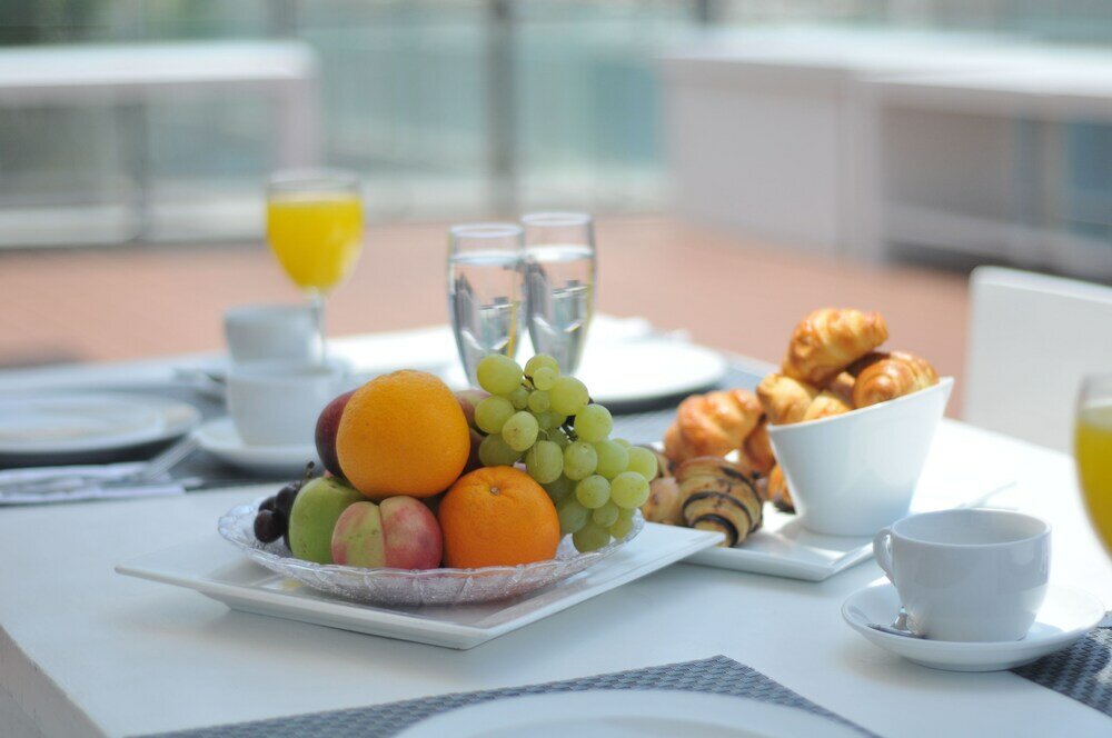 Фото Island Suites Hotel