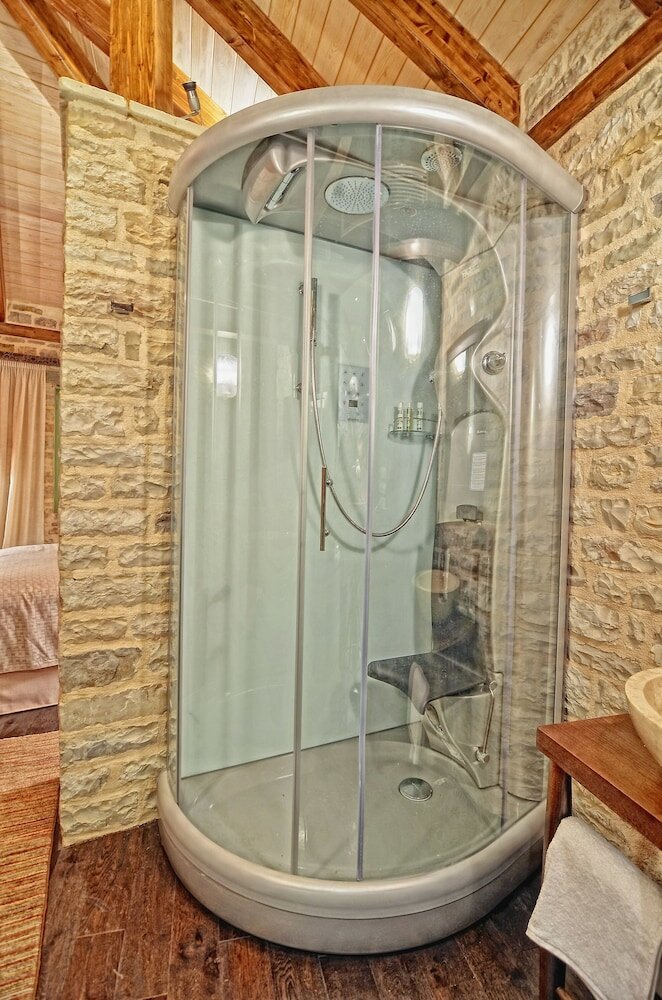 Фото Aithrio Guesthouse