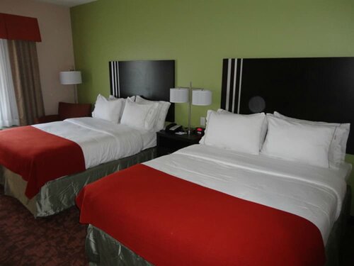 Гостиница Holiday Inn Express Kenedy, an Ihg Hotel