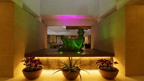 Гостиница Hotel & Suites Nader в Канкуне