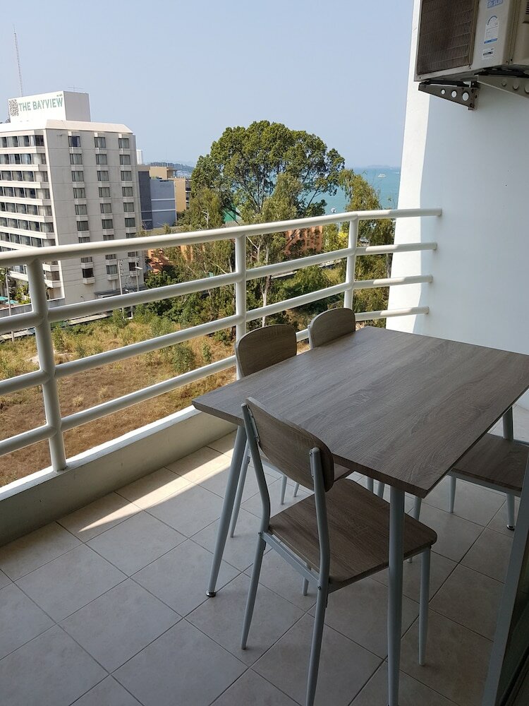 Фото Vtsix Condo Service at View Talay Condo
