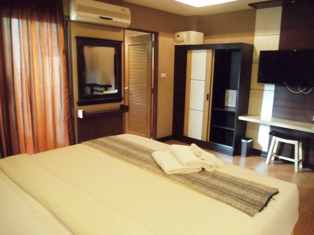 Фото Baan Chalelarn Hotel