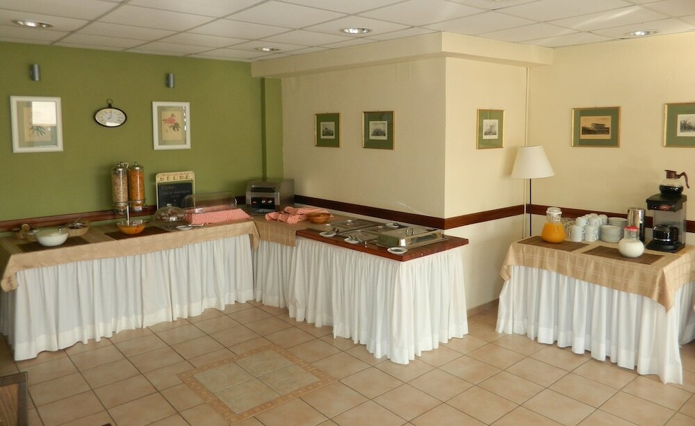 Фото Daphne Hotel