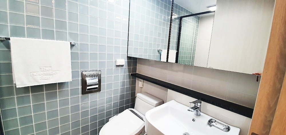 Фото The November Stay in Landmark