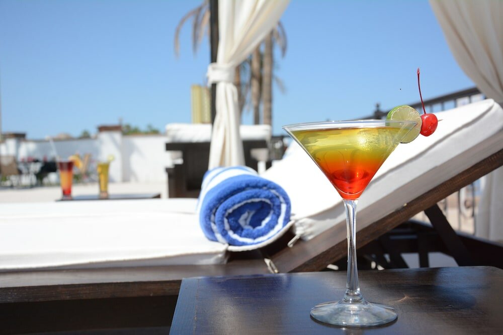 Фото La Posada Hotel & Beach Club