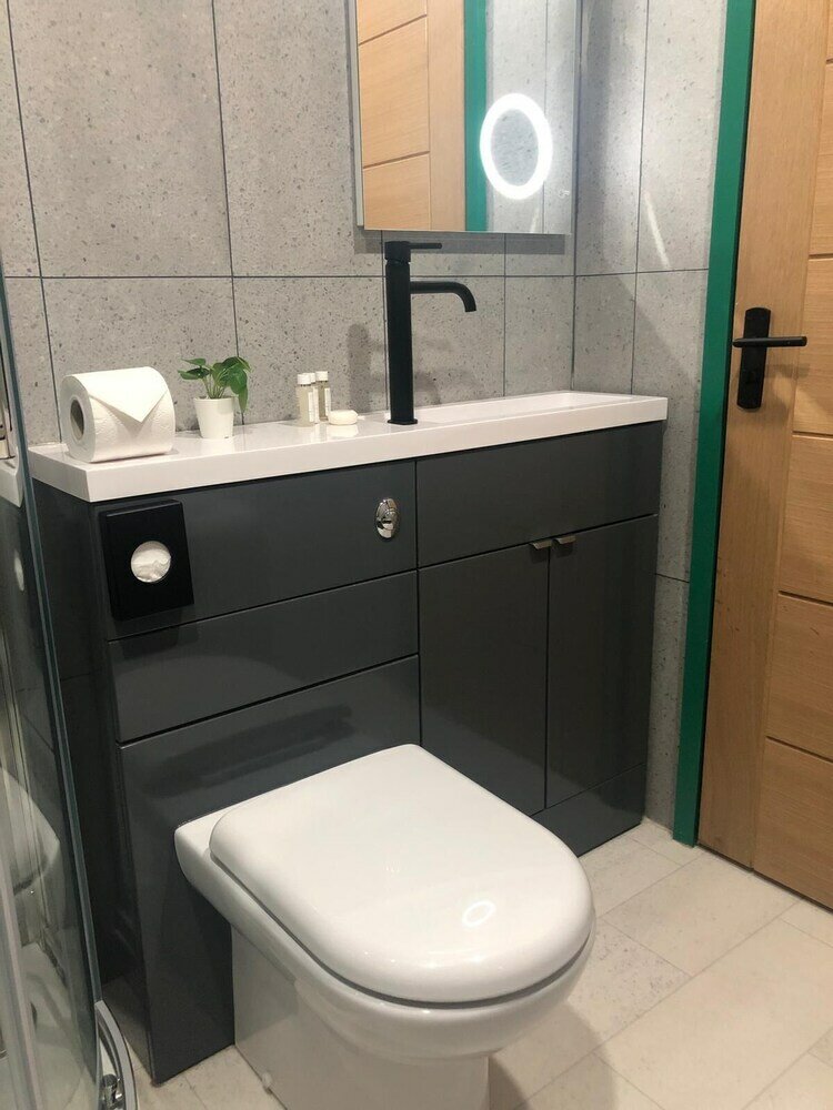 Фото Aaron Wise - 51 Fitzhamon