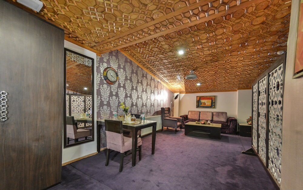 Фото Batra Hotel