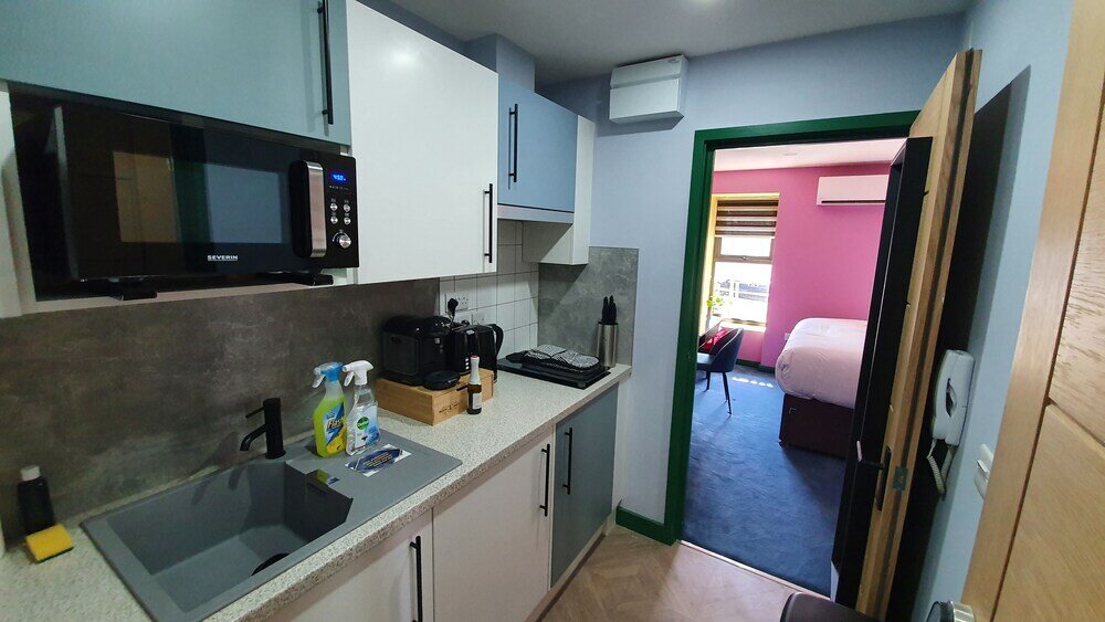 Фото Aaron Wise - 51 Fitzhamon