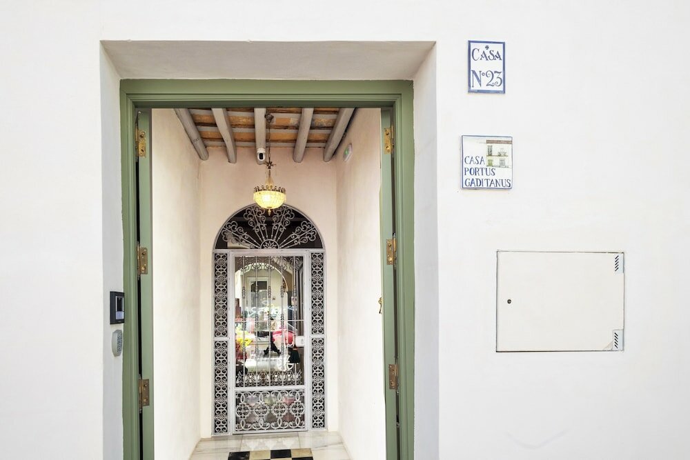 Фото Portus Gaditanus sXVIII Patio andaluz