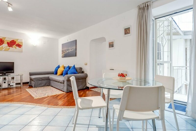 Апартаменты Casa Querida Central and Elegant Flat в Неаполе