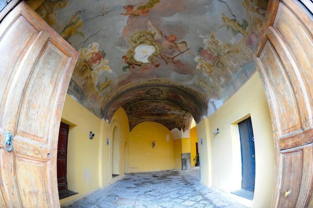 Фото H Hostel Friendly Accommodation