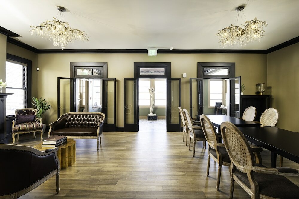 Фото The Edward Hotel