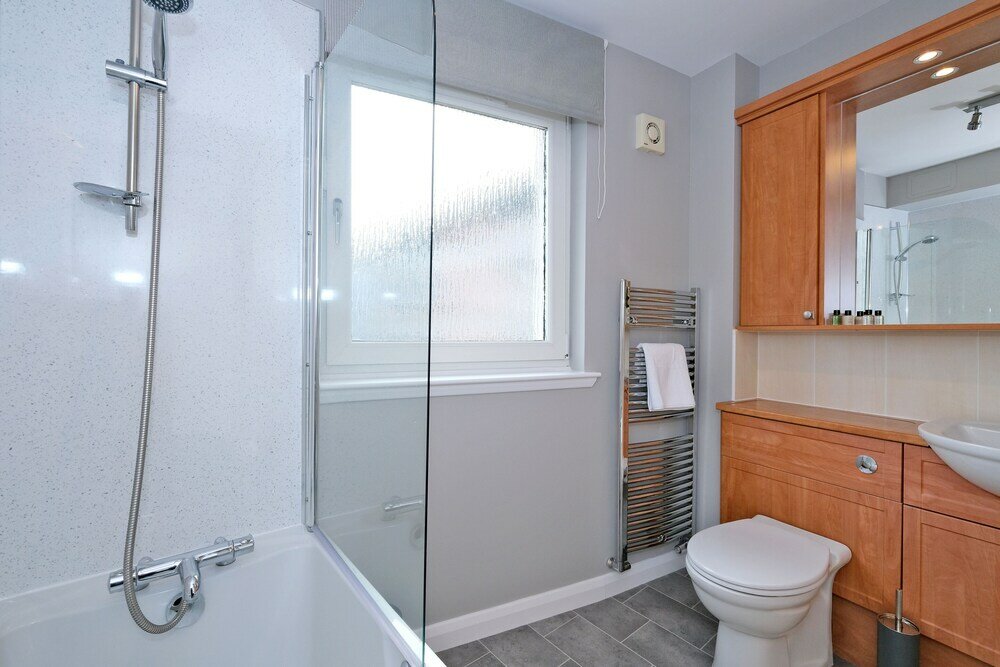 Фото Bright and Spacious Home With a Balcony and City Views