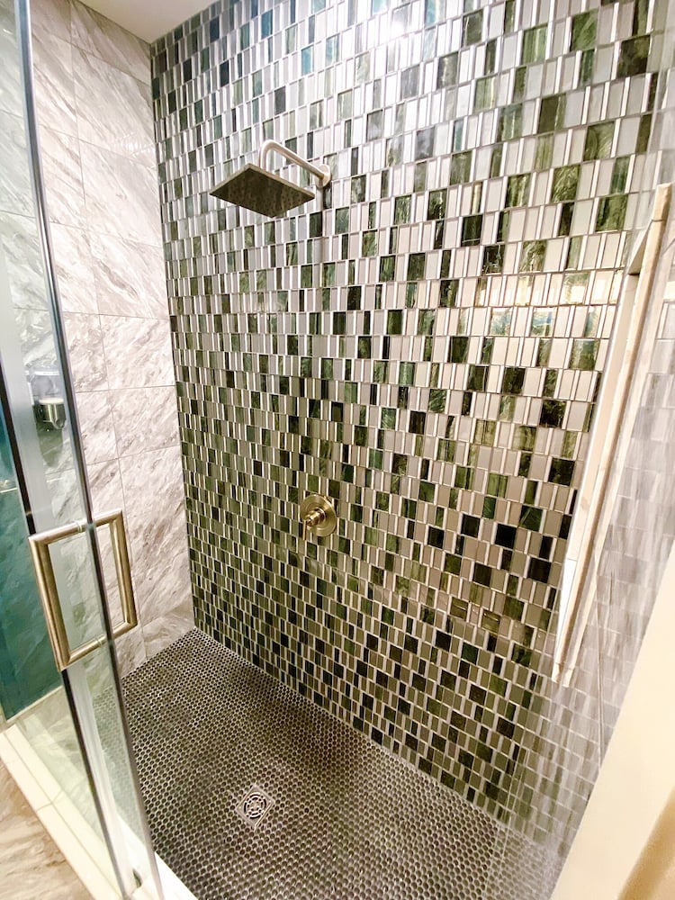 Фото The Edward Hotel