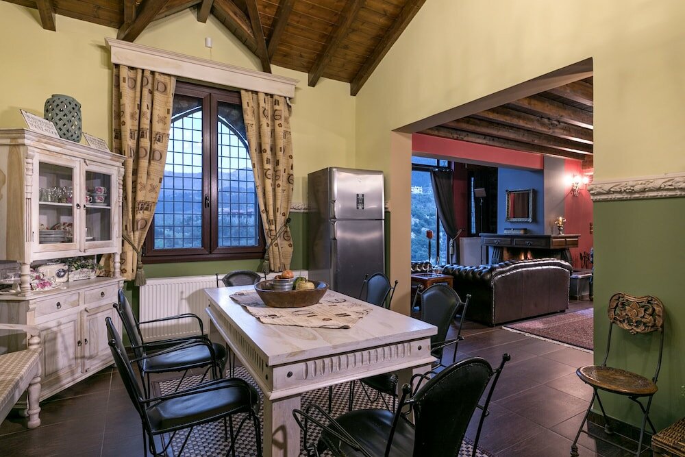 Фото Volhon Mansions of Parnassos