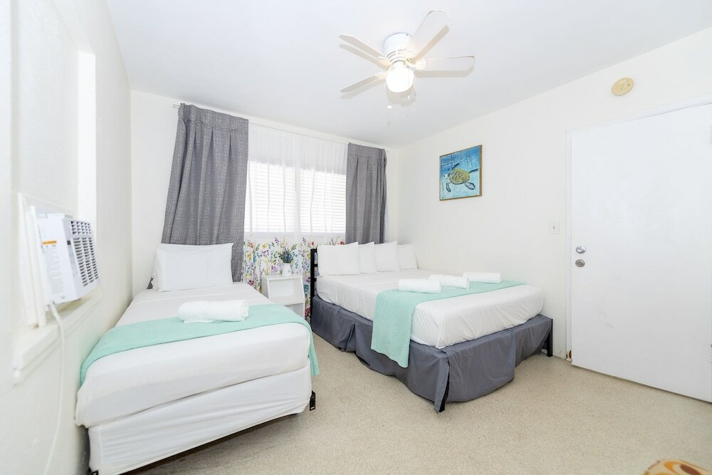 Фото Tropic Isle Hotel and Apartment