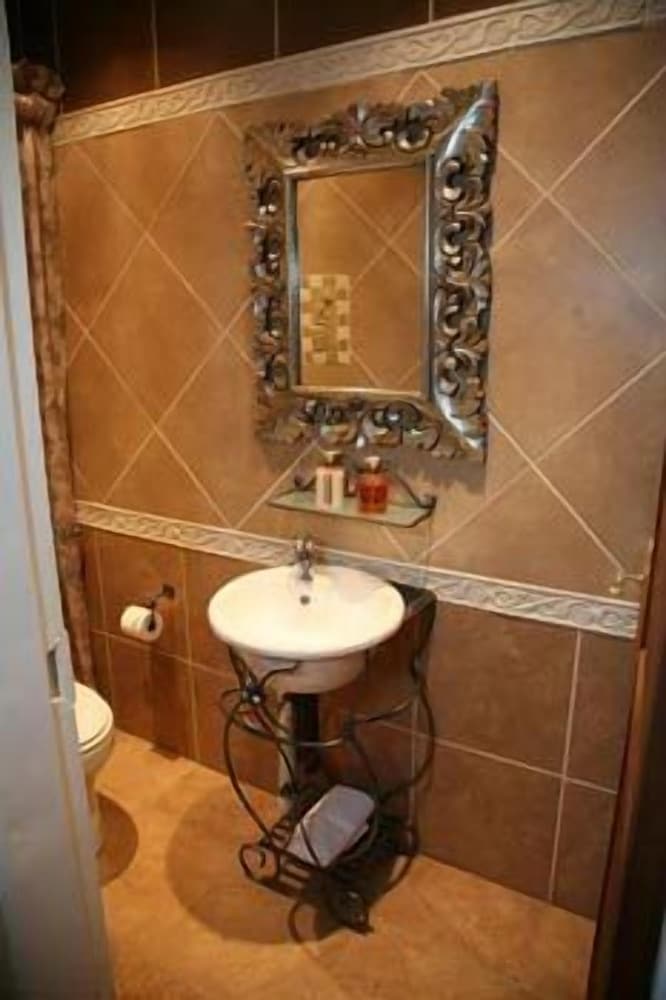 Фото Le Cozmo Guest House