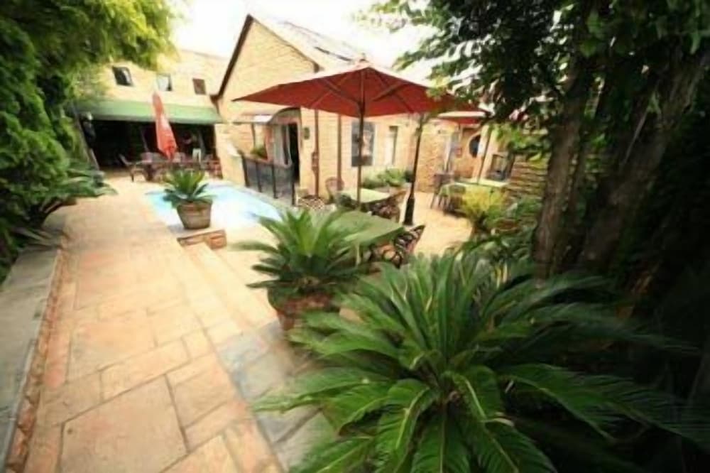 Фото Le Cozmo Guest House