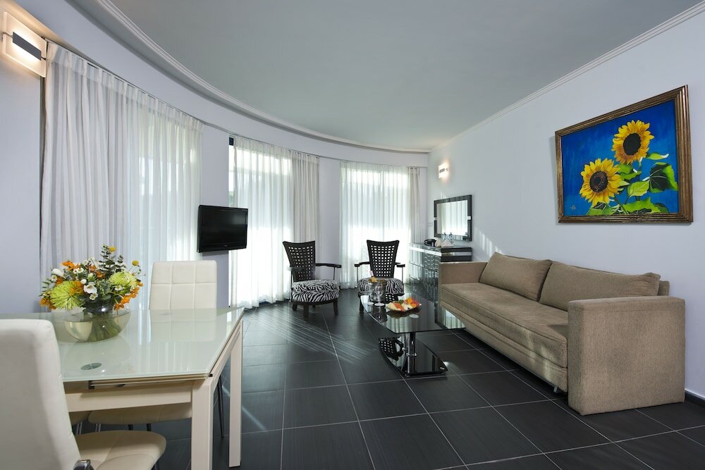 Фото Brown Red Sea