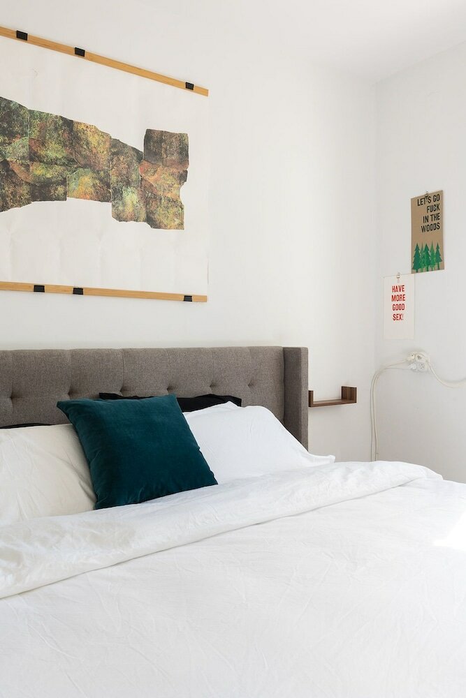 Фото Artistic Downtown Vibe Apt in Florentin