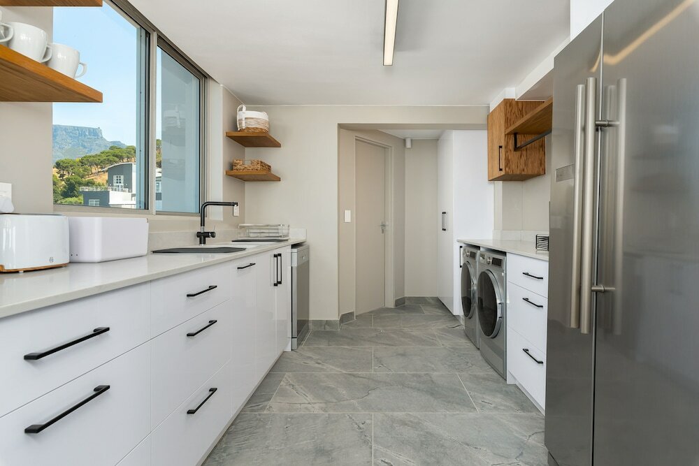 Фото Point Break Luxury Apartments