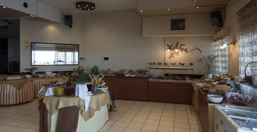 Фото Grand Platon Hotel