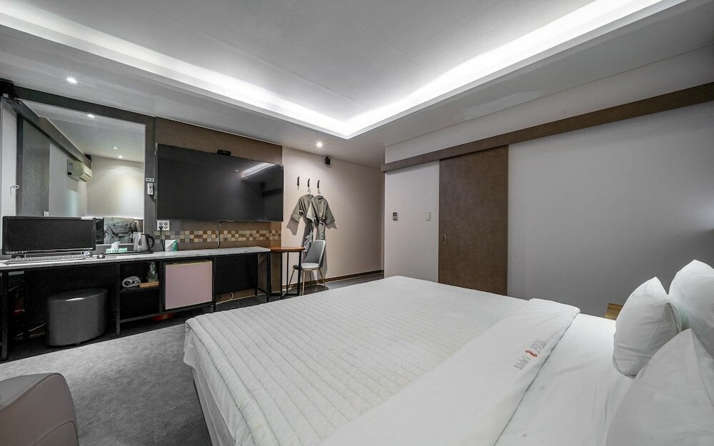 Фото Daejeon Yuseong SPA Tower