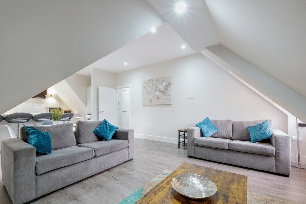 Фото Crown Place 2 & 3 Bedroom Luxury Apts