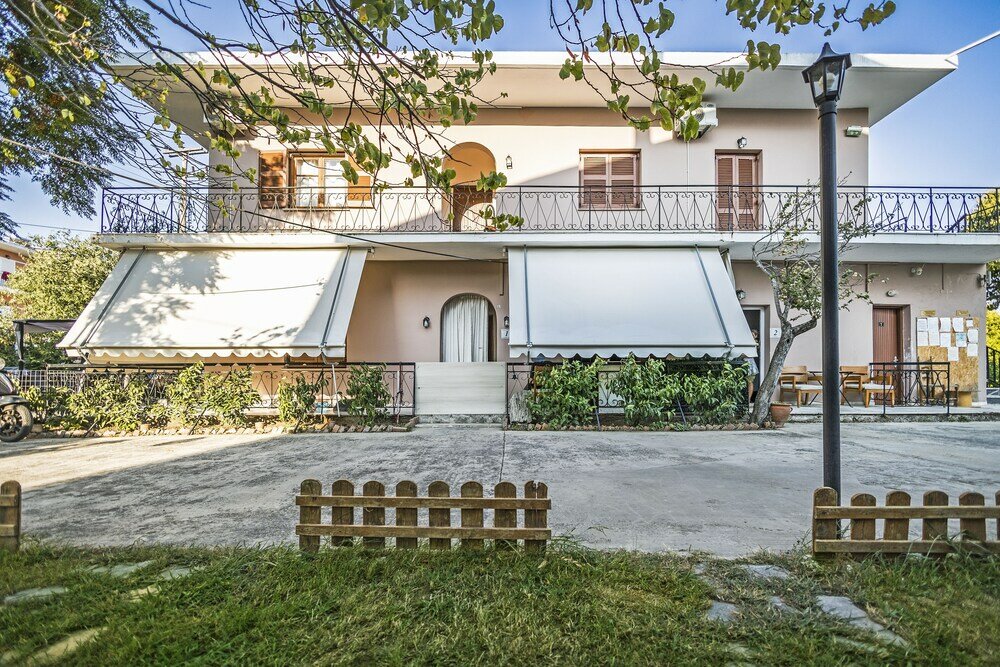 Фото Nikolouzos Sunny Estate