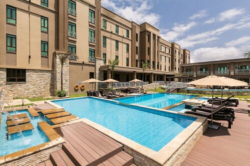 Гостиница Alliance Hotel by Eagles в Такоради