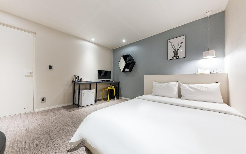 Фото Daejeon Yongjeon Hotel Ben