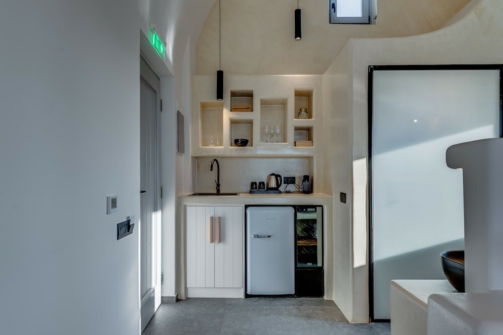 Фото Elements Cozy Suites