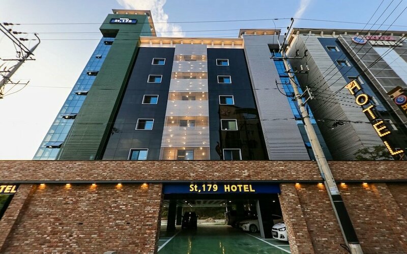 Гостиница Cheonan St179 Hotel
