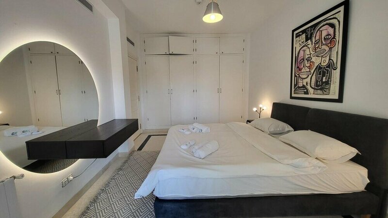 Гостиница The Perfect Flat Sea Side Central Luxurious