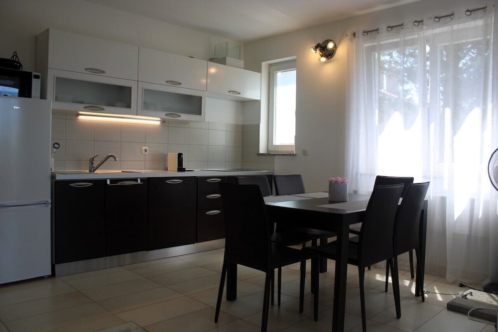 Фото Lily apartment