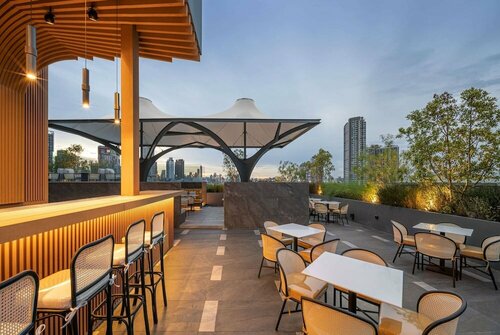 Гостиница Ramada Plaza by Wyndham Bangkok Sukhumvit 48 в Бангкоке