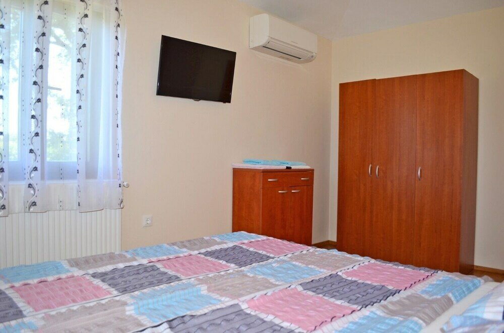 Фото Mary - With Pool - H