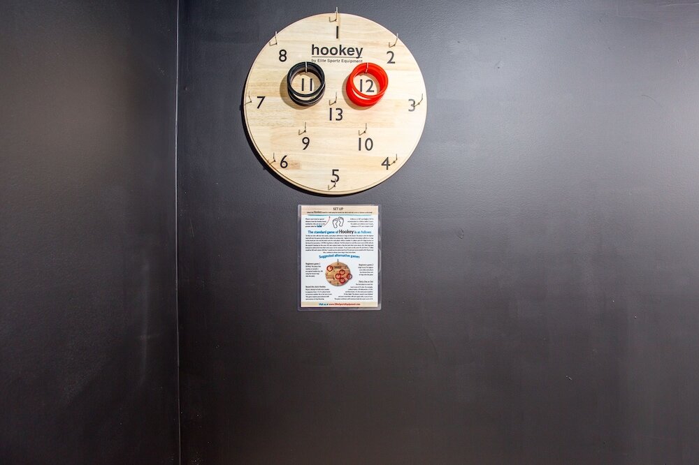 Фото The Gamer-4br Home-Near Everything Atl